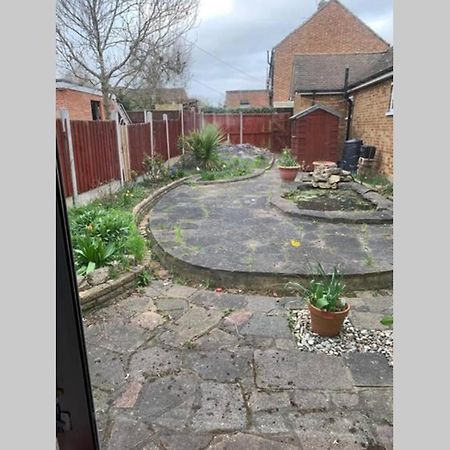 5 Bedroom House With Outdoor Space アップミンスター エクステリア 写真
